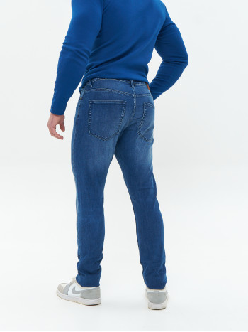 Джинсы зауженные к низу Slim Fit классические