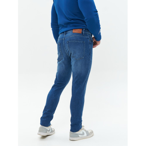 Джинсы зауженные к низу Slim Fit классические