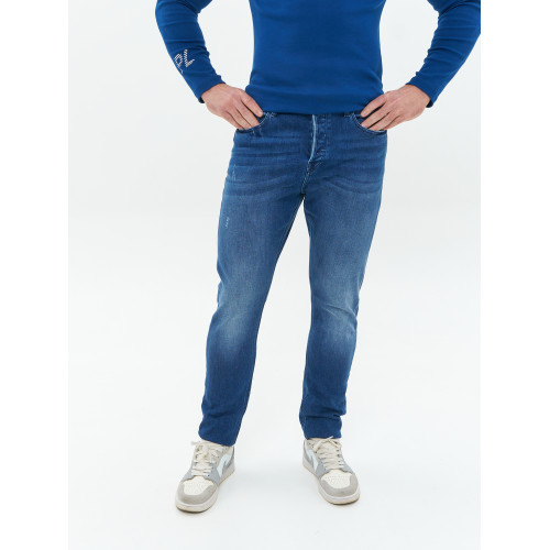 Джинсы зауженные к низу Slim Fit классические