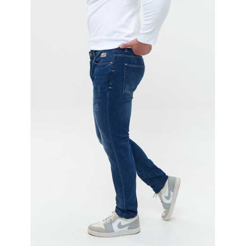 Джинсы зауженные к низу Slim Fit классические
