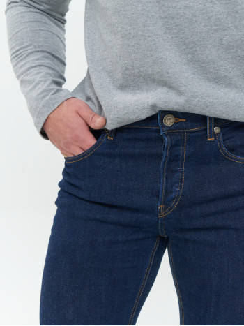 Джинсы зауженные к низу Slim Fit классические