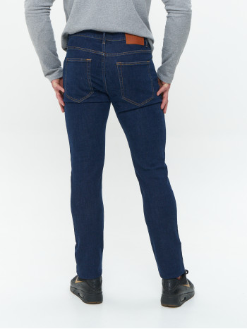 Джинсы зауженные к низу Slim Fit классические