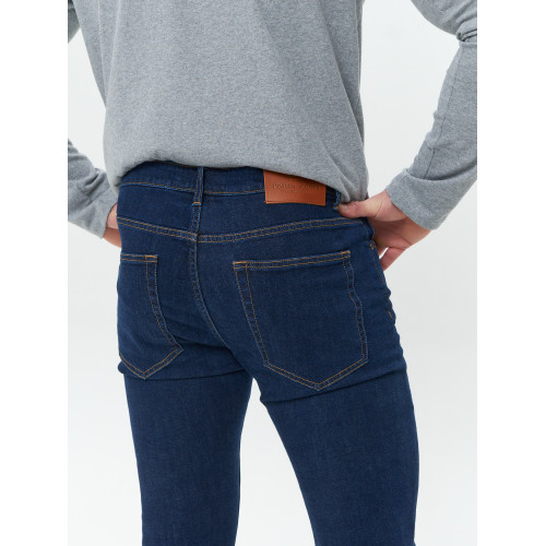 Джинсы зауженные к низу Slim Fit классические
